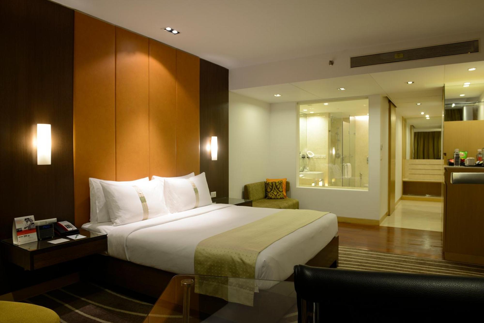 Premium King Room Lounge Access Smoking,1437219595:JPEG
